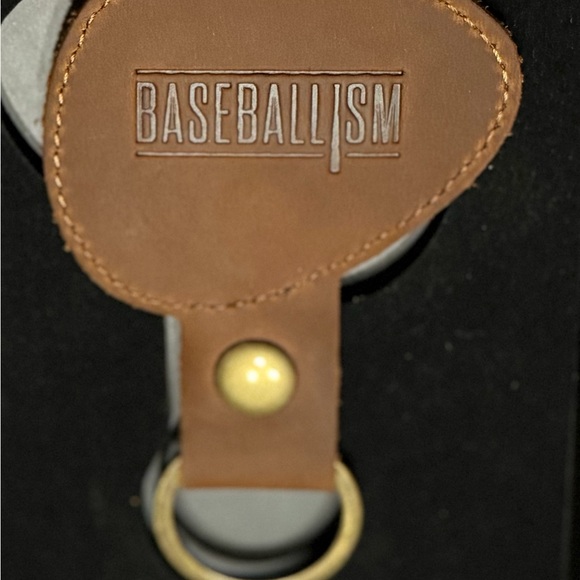 Baseballism Retired Leather Catcher’s Mitt Keychain - Picture 4 of 4